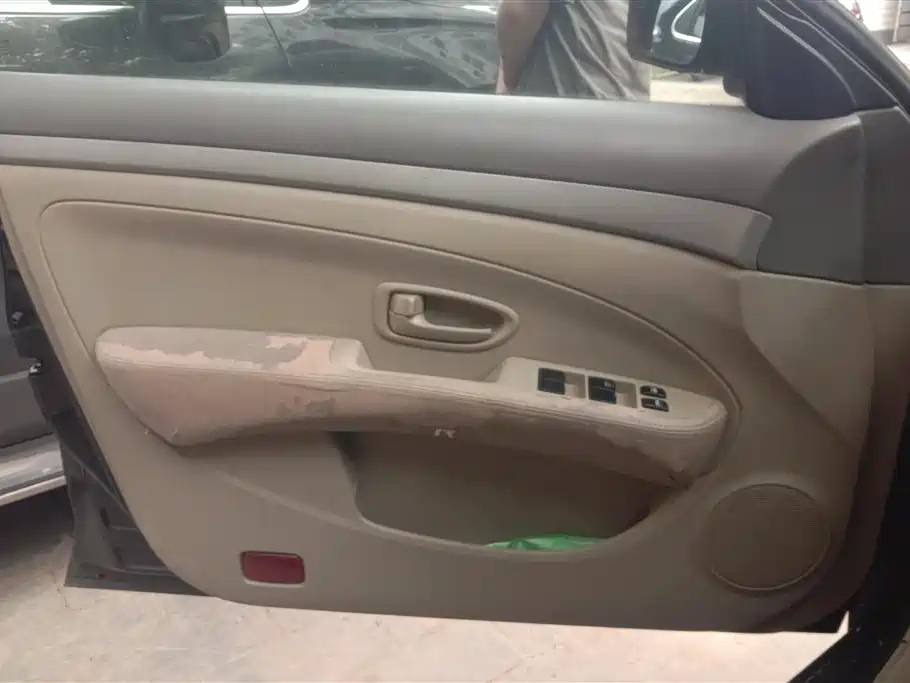 NISSAN SYLPHY 2017