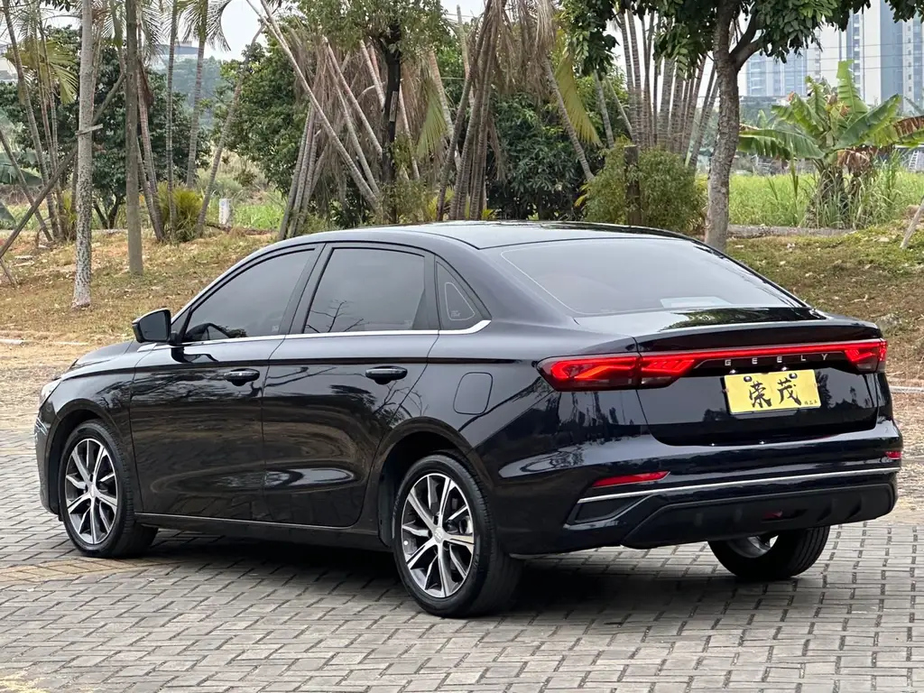 GEELY AUTO EMGRAND 2023