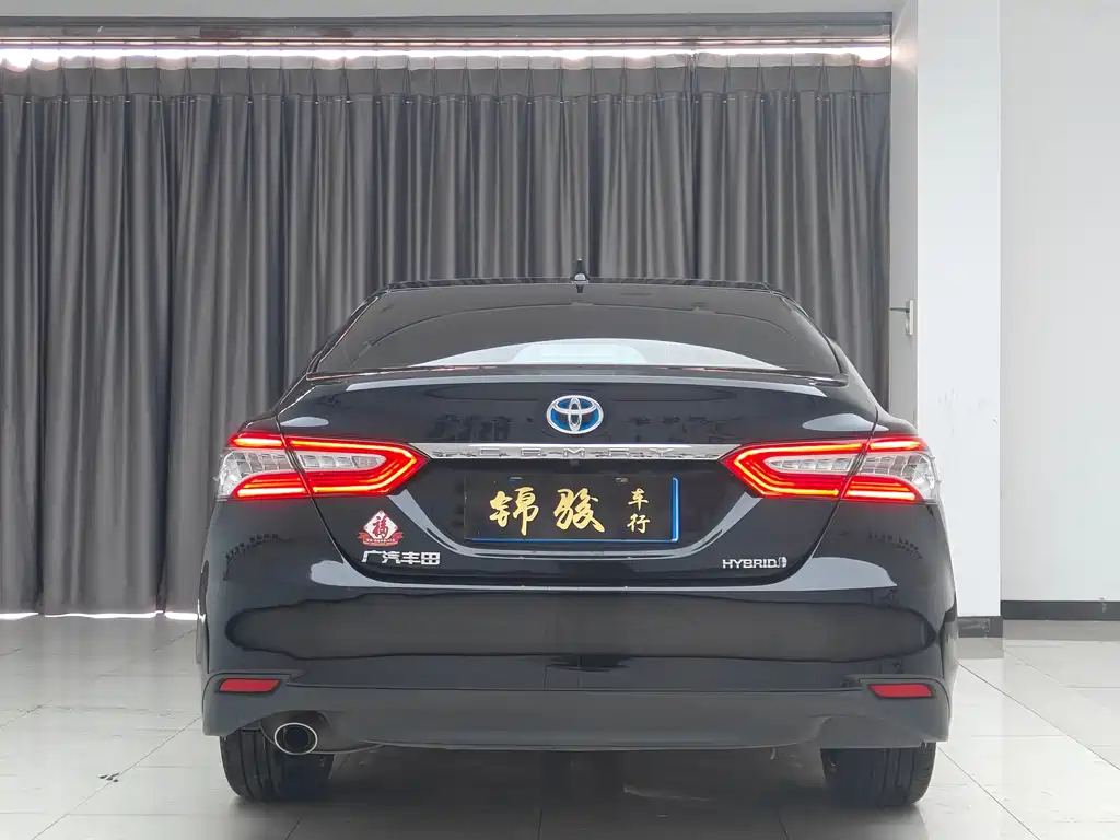 TOYOTA CAMRY 2021