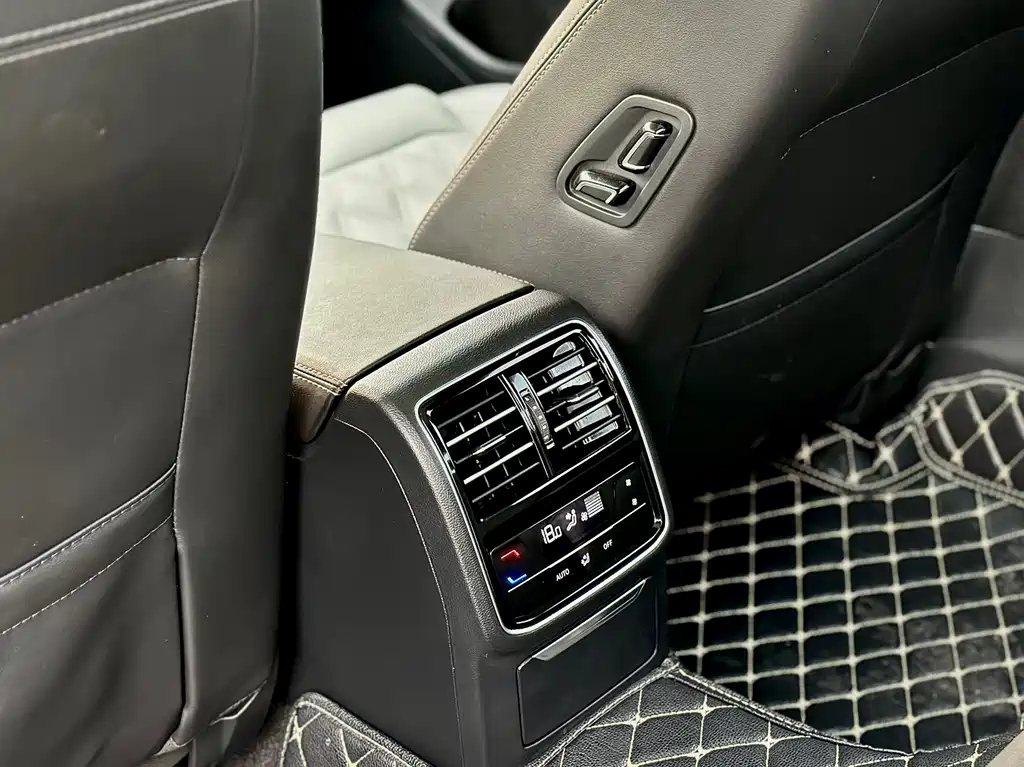 VOLKSWAGEN MAGOTAN 2022
