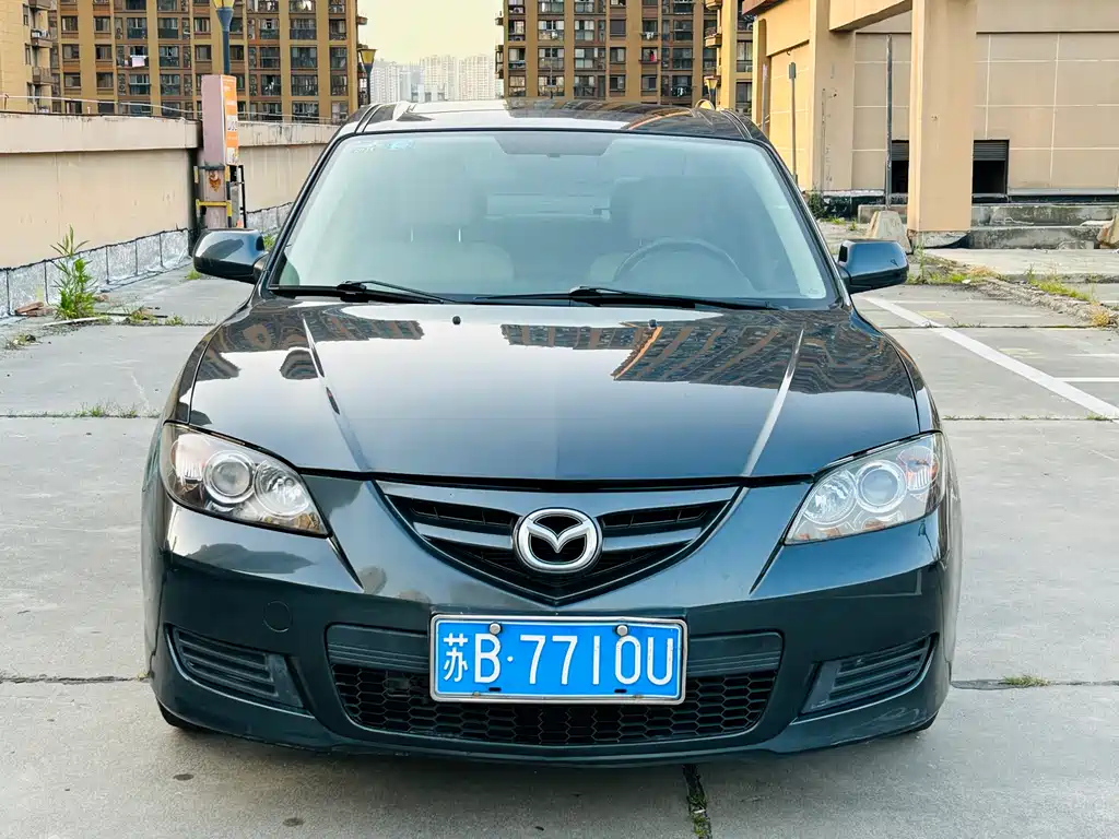 MAZDA 3 2012