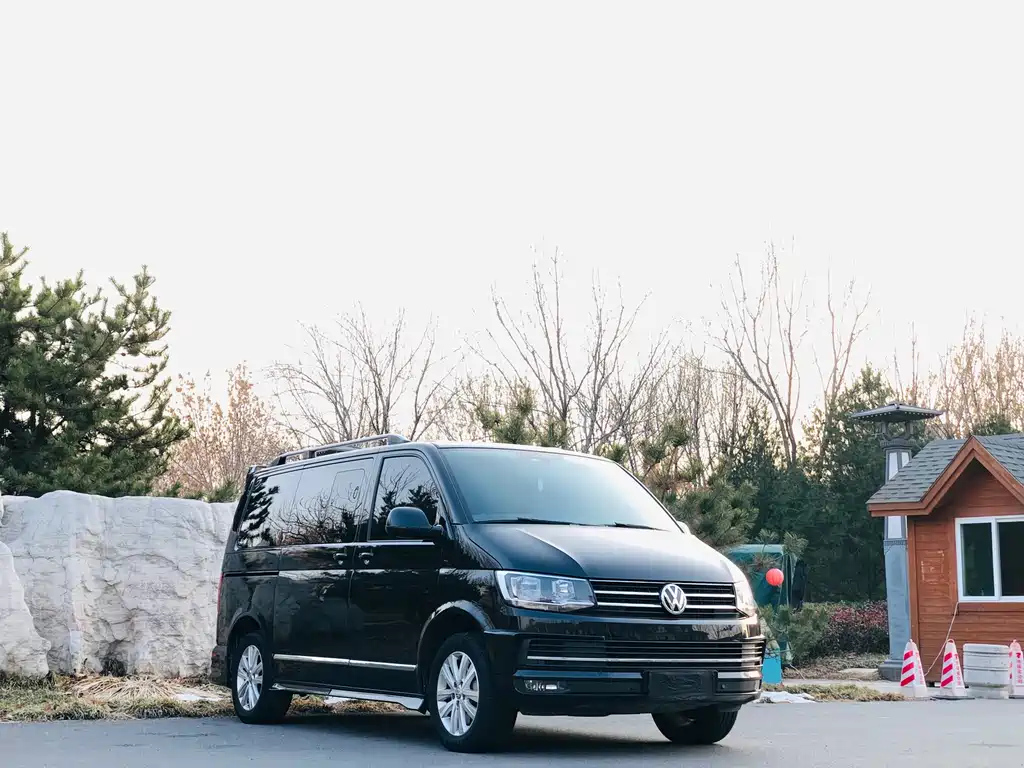 VOLKSWAGEN MULTIVAN 2018