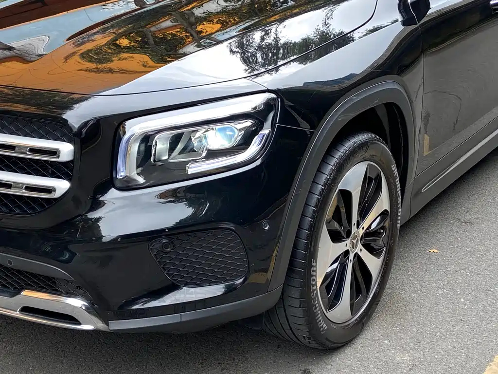 MERCEDES BENZ GLB 2021