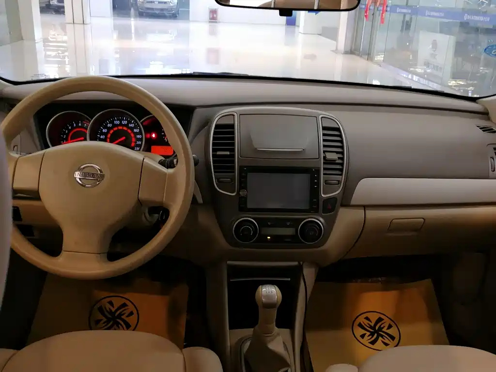NISSAN SYLPHY 2016