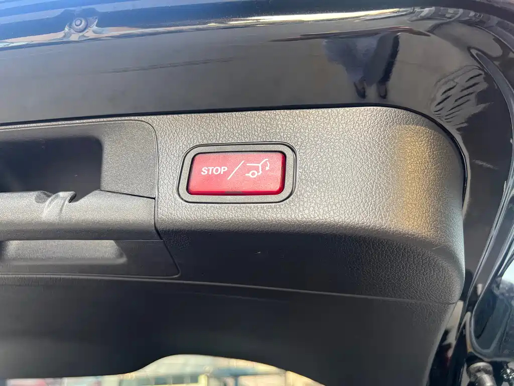 MERCEDES BENZ GLB 2024