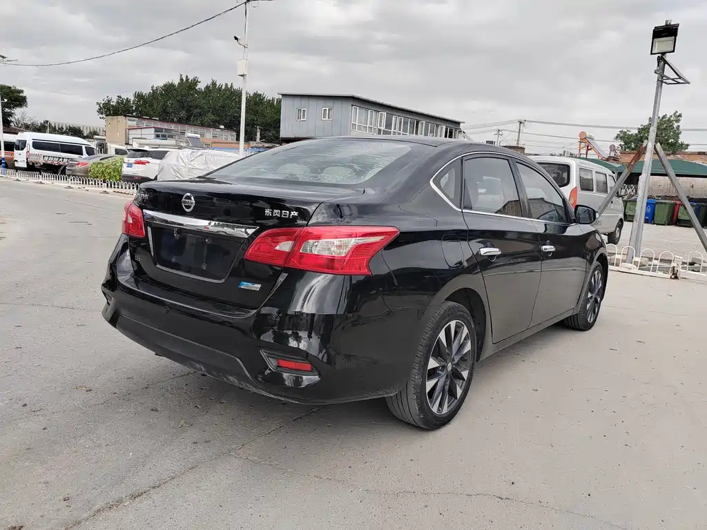 NISSAN SYLPHY 2018