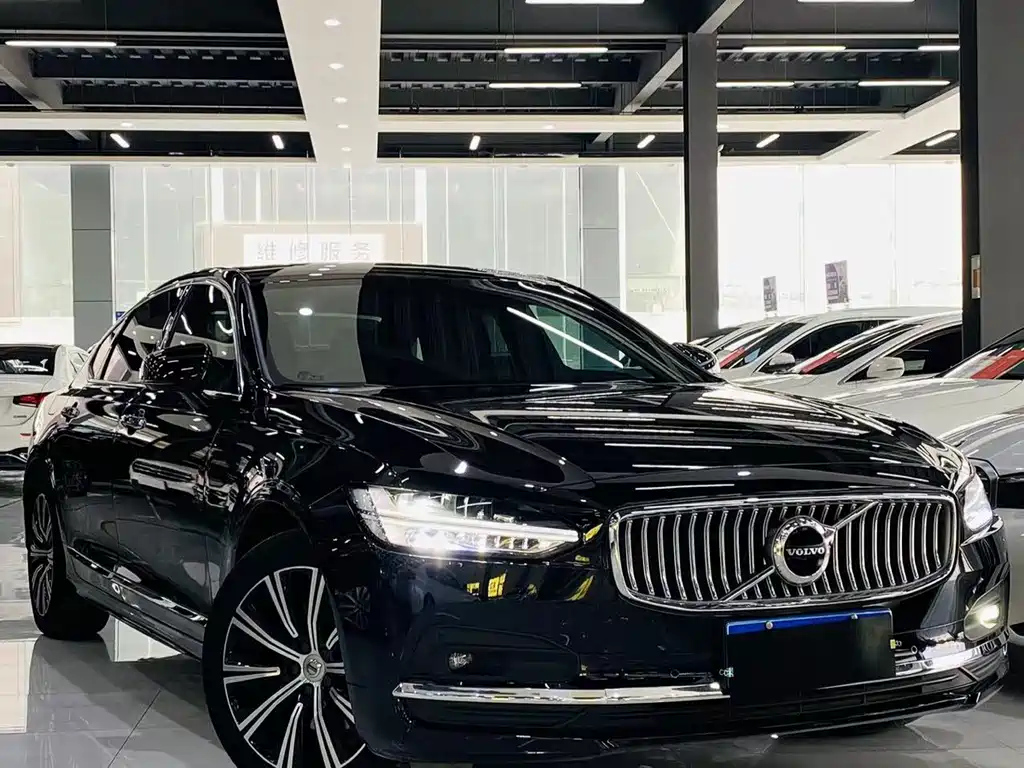 VOLVO S90 2021