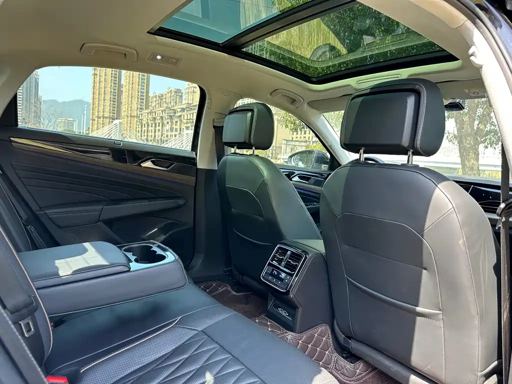 VOLKSWAGEN PASSAT 2020