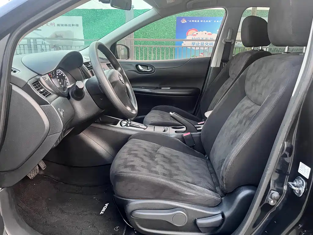 NISSAN TIIDA TIIDA 2013