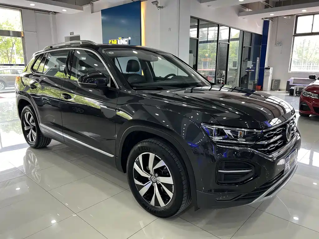 VOLKSWAGEN TAYRON 2021