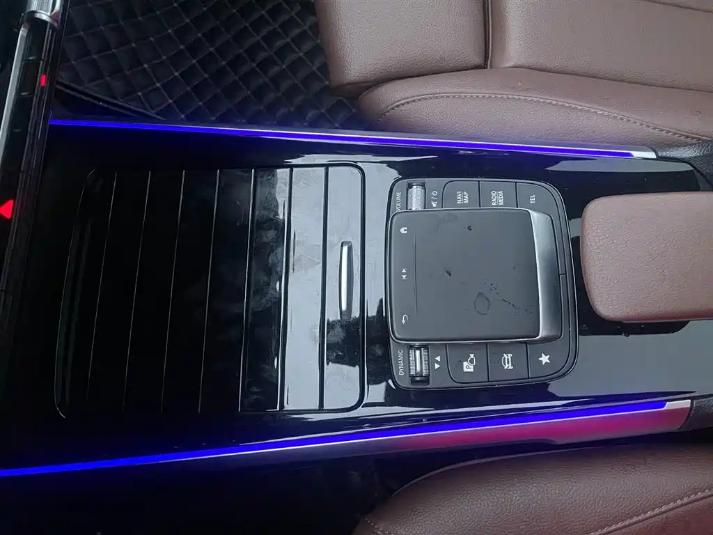 MERCEDES BENZ GLB 2022