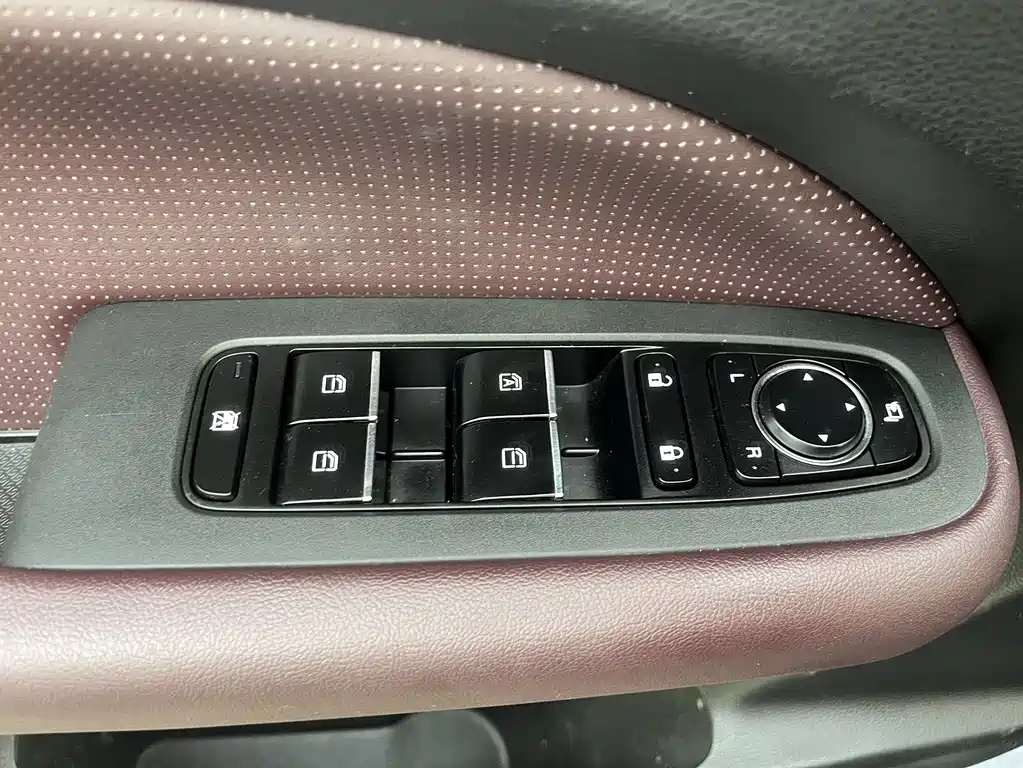 TRUMPCHI M6 2023