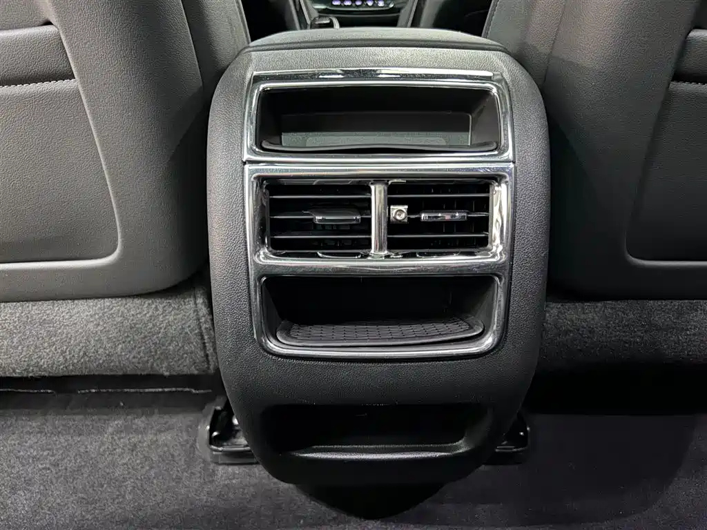 CADILLAC XT5 2020