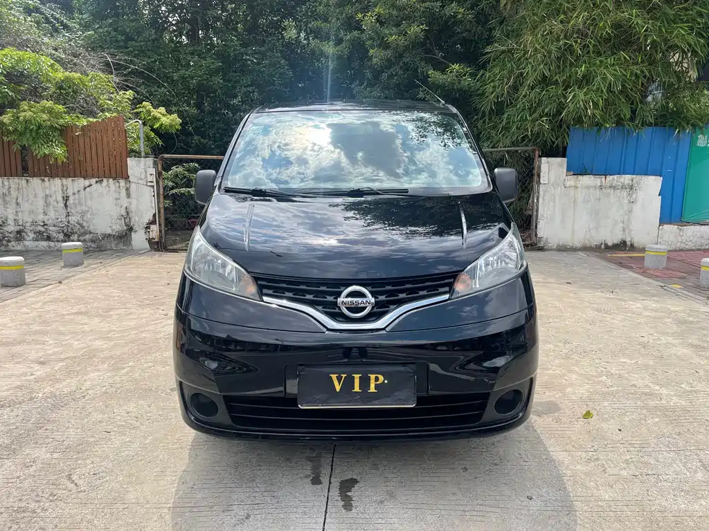 NISSAN NV200 2014