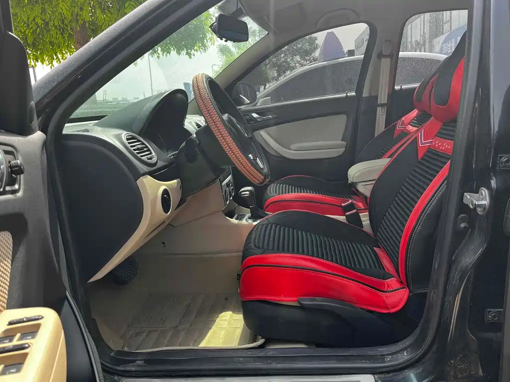 VOLKSWAGEN LAVIDA 2013