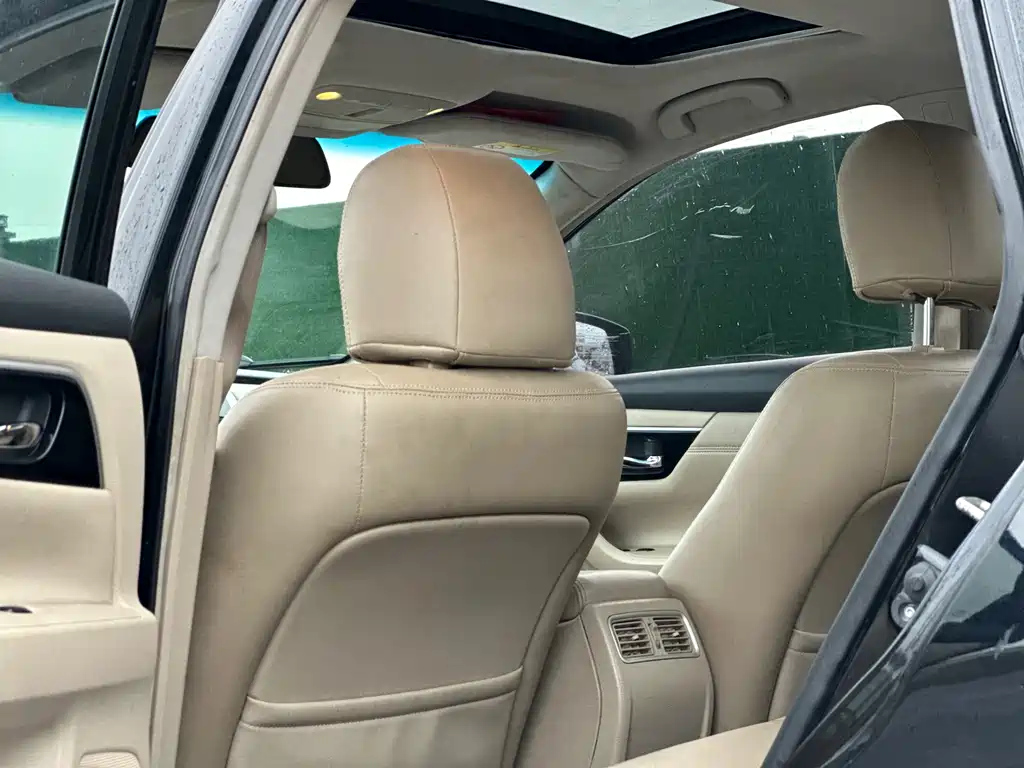 NISSAN TEANA 2016