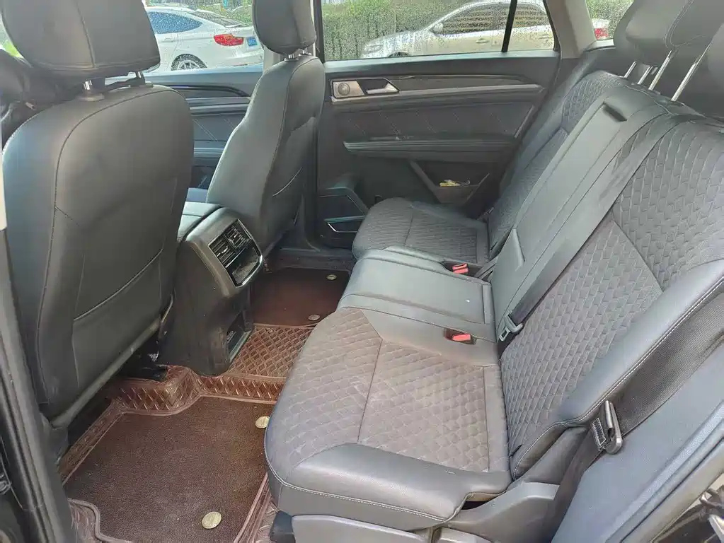 VOLKSWAGEN TOURAN 2019
