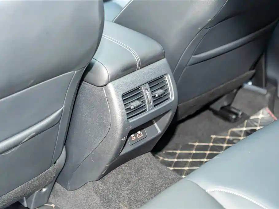 NISSAN TEANA 2022