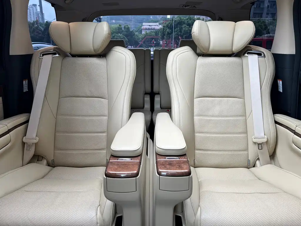 TOYOTA ALPHARD 2018