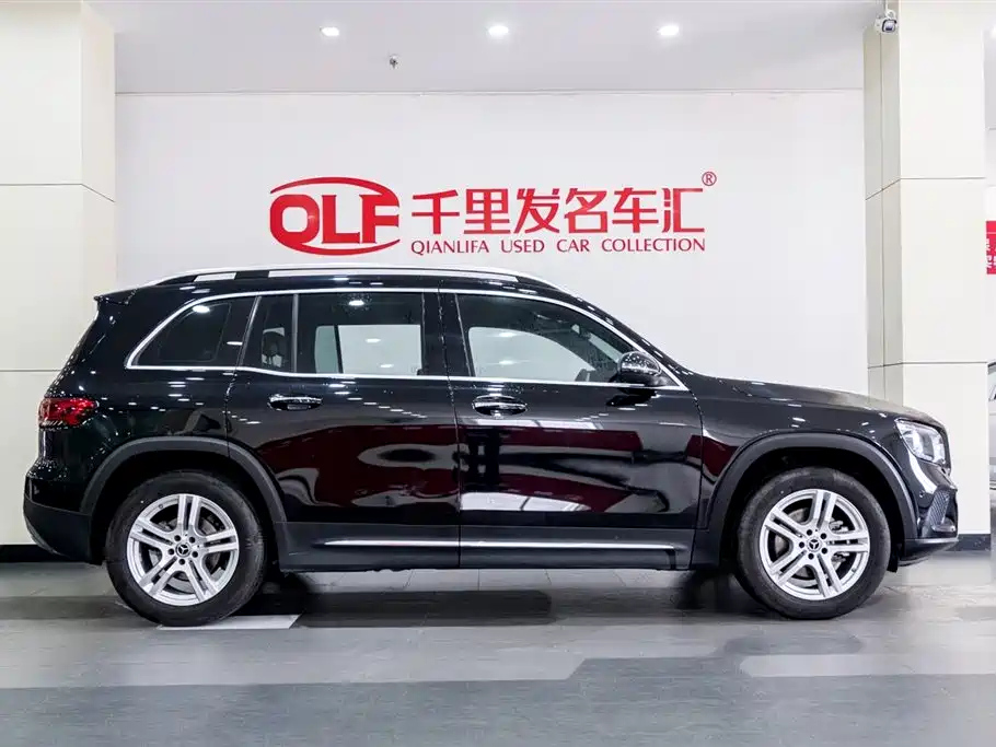 MERCEDES BENZ GLB 2021