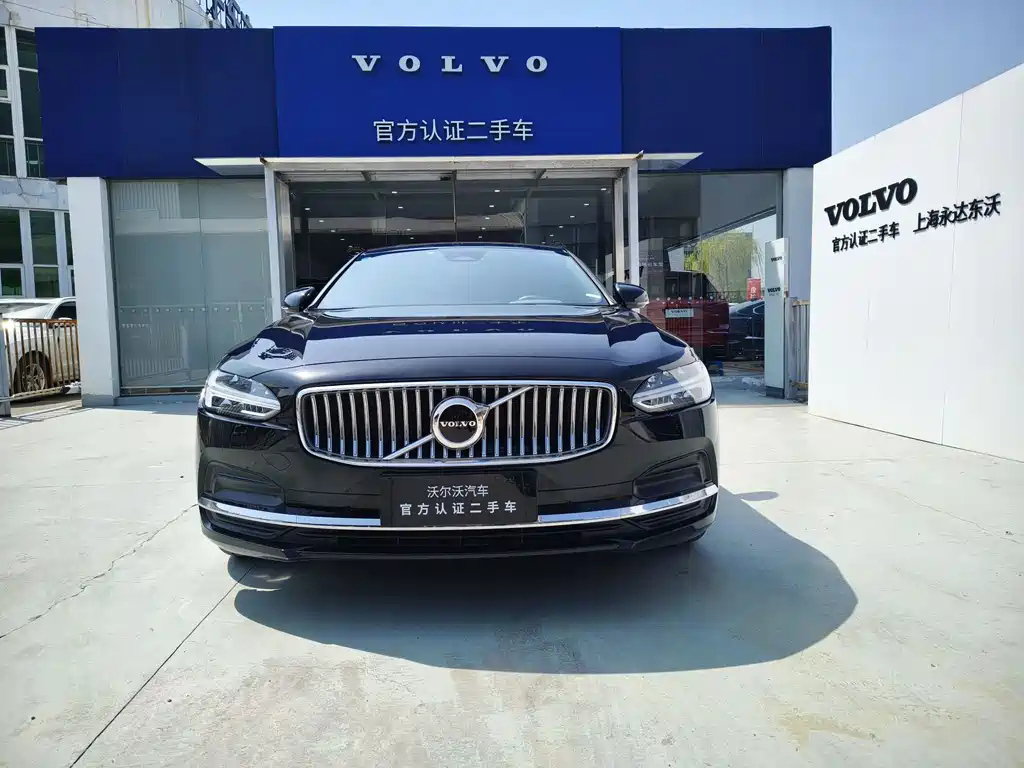 VOLVO S90 2022
