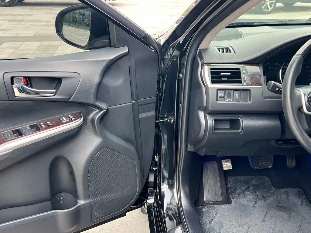 TOYOTA CAMRY 2017