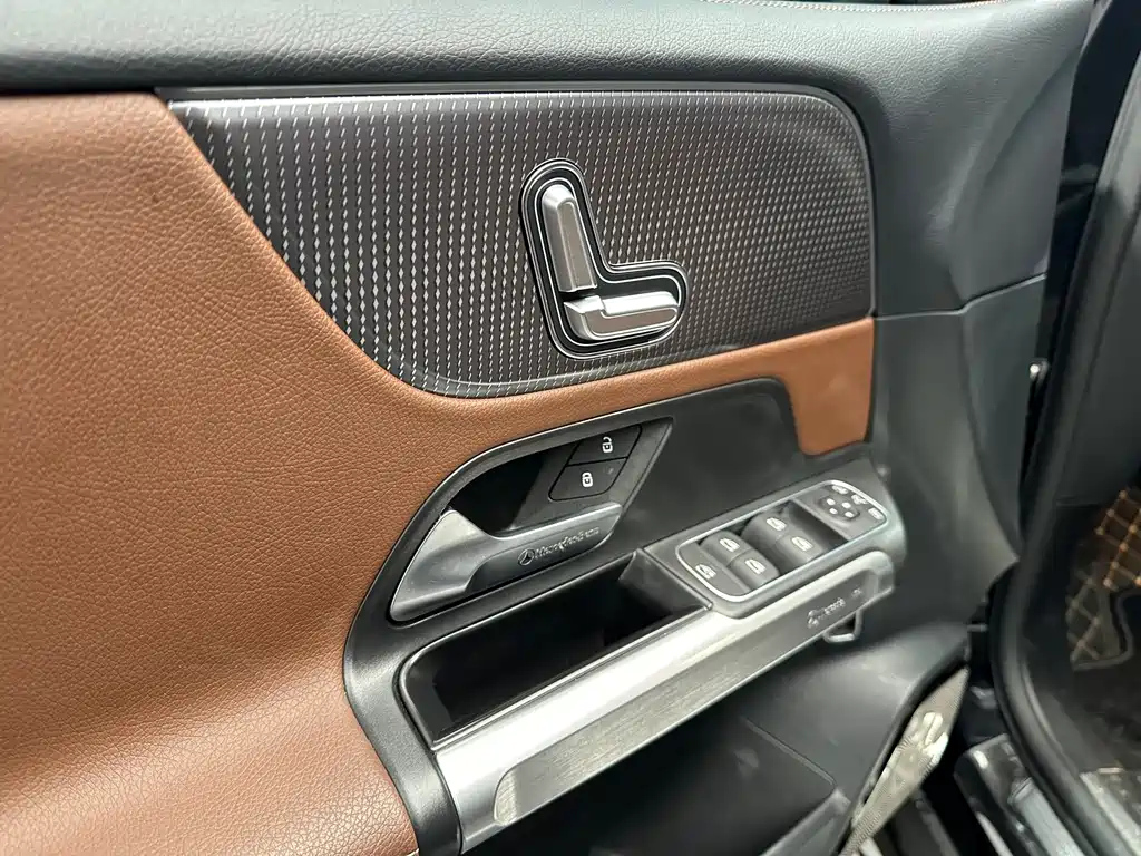 MERCEDES BENZ GLB 2022