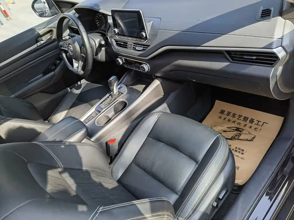 NISSAN TEANA 2020