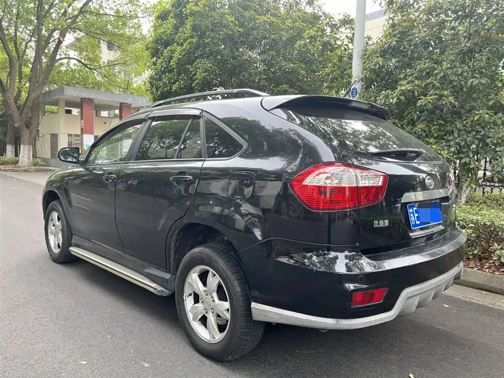 BYD S6 2012