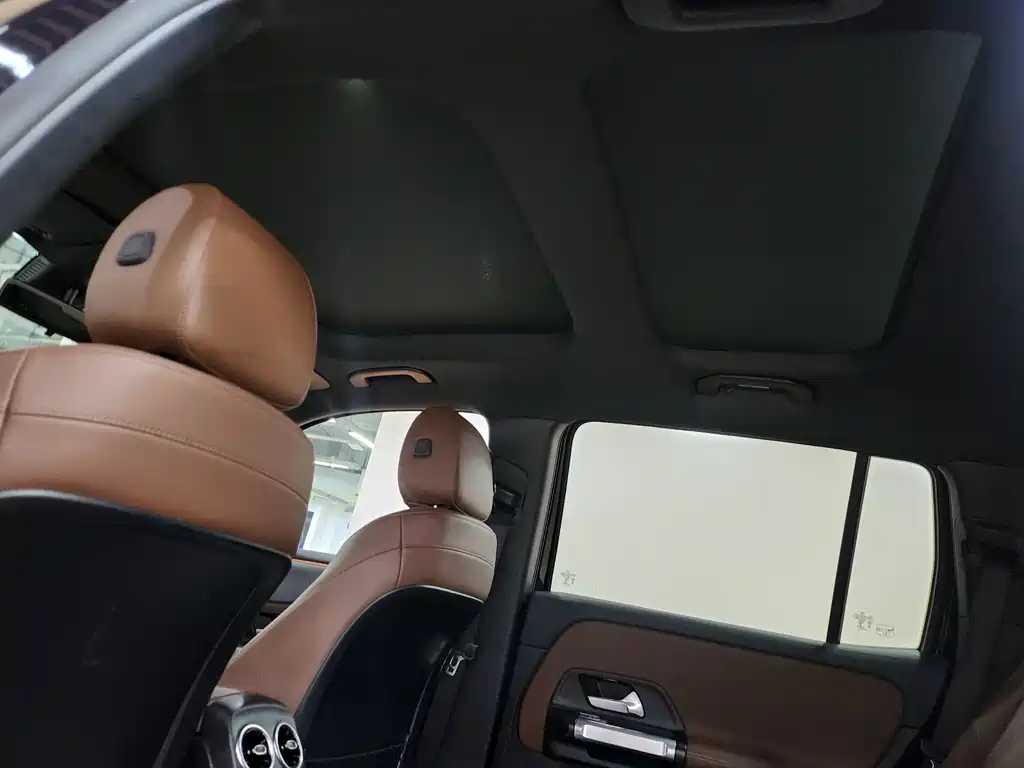 MERCEDES BENZ GLB 2021