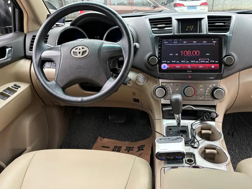 TOYOTA HIGHLANDER 2014
