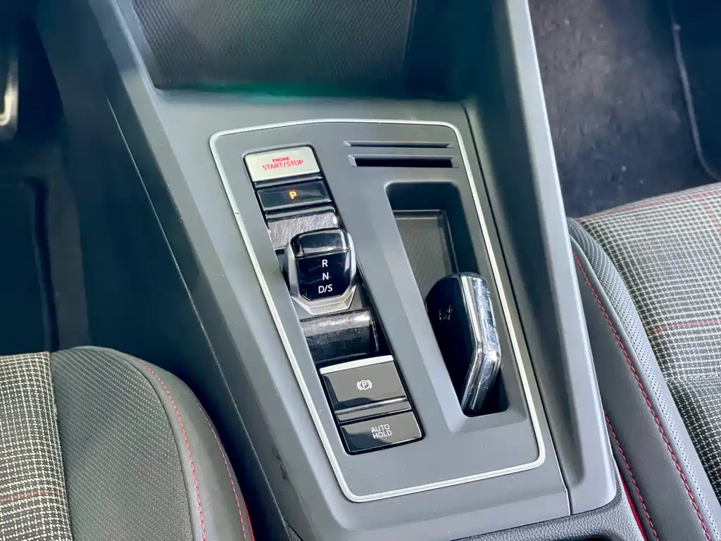 VOLKSWAGEN GOLF GTI 2021