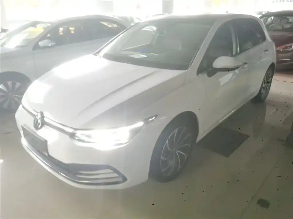 VOLKSWAGEN GOLF 2021