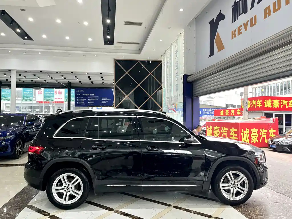 MERCEDES BENZ GLB 2022
