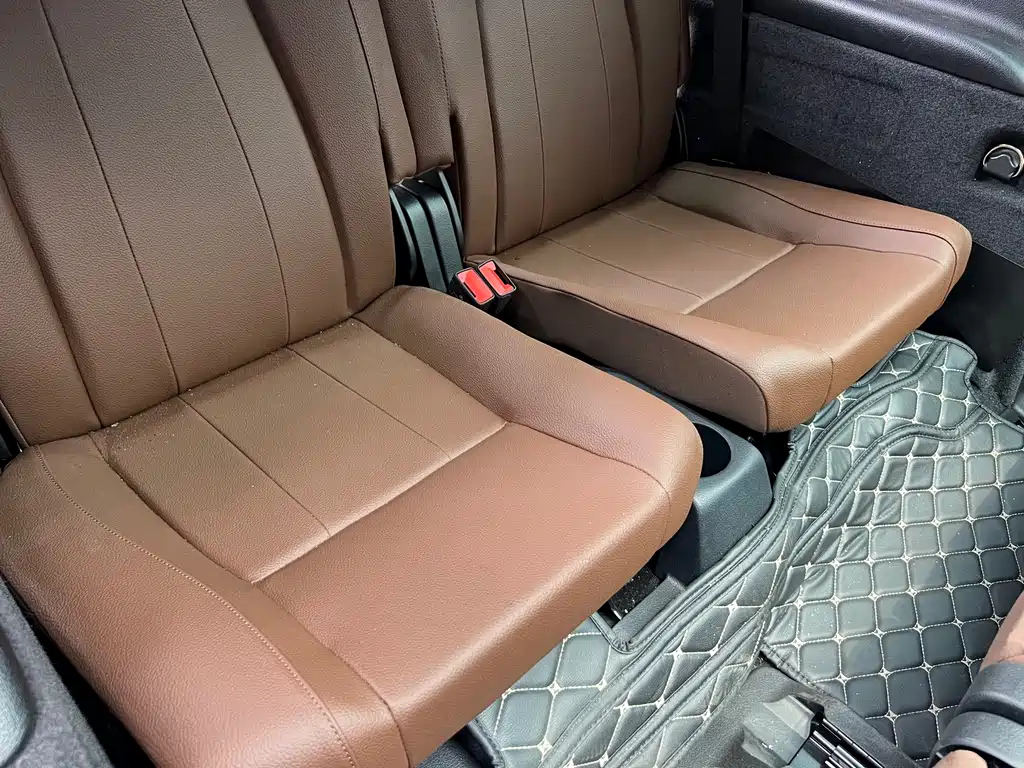 MERCEDES BENZ GLB 2023