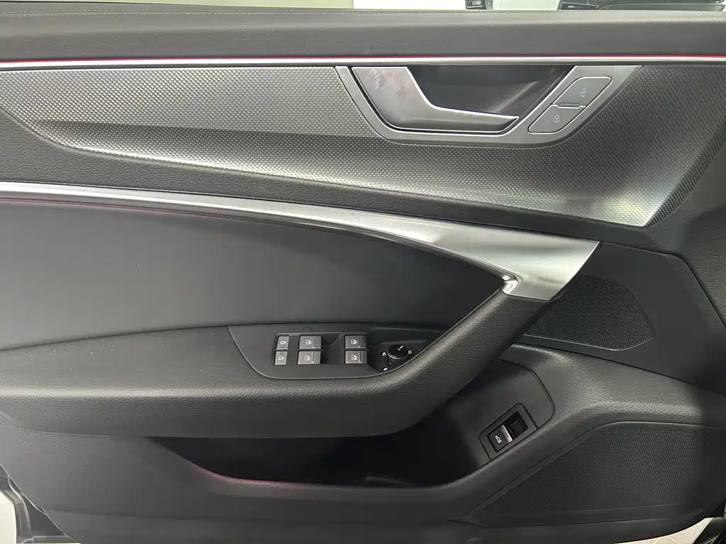 AUDI A6L 2023