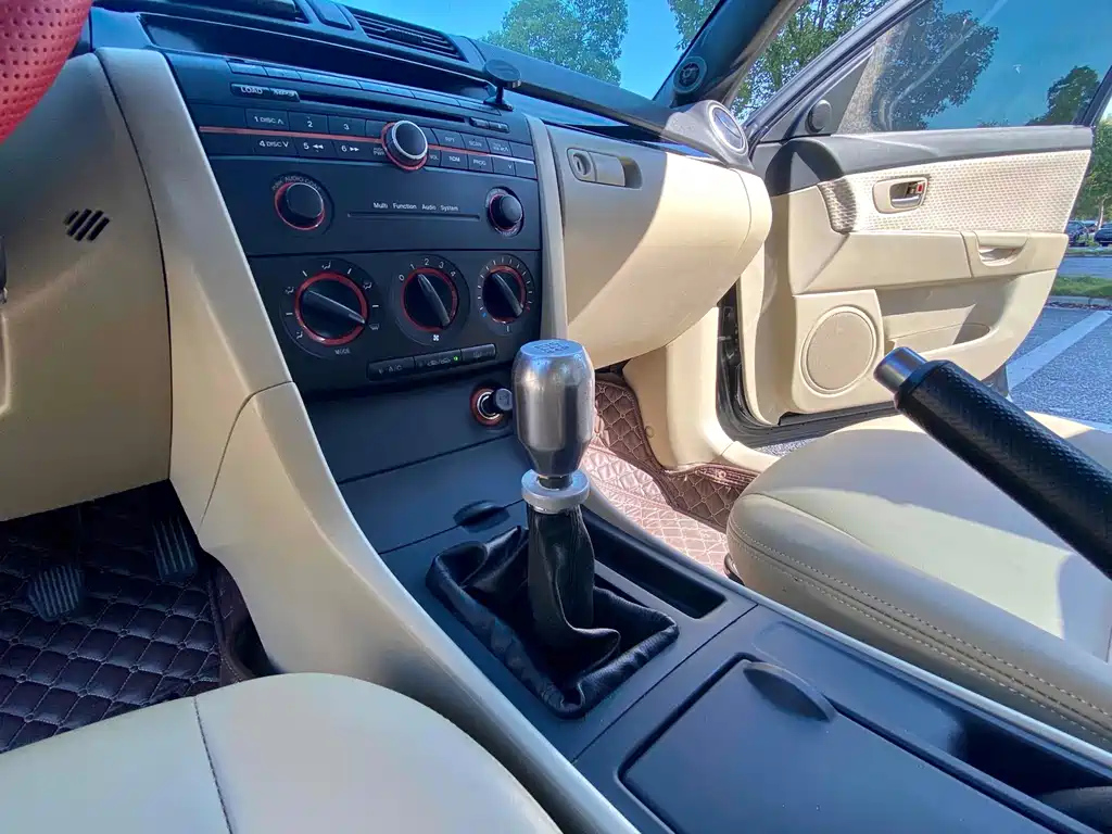 MAZDA 3 2009