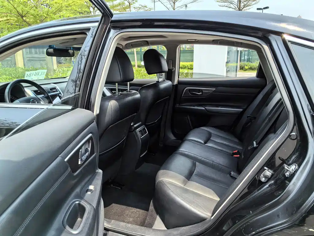 NISSAN TEANA 2014
