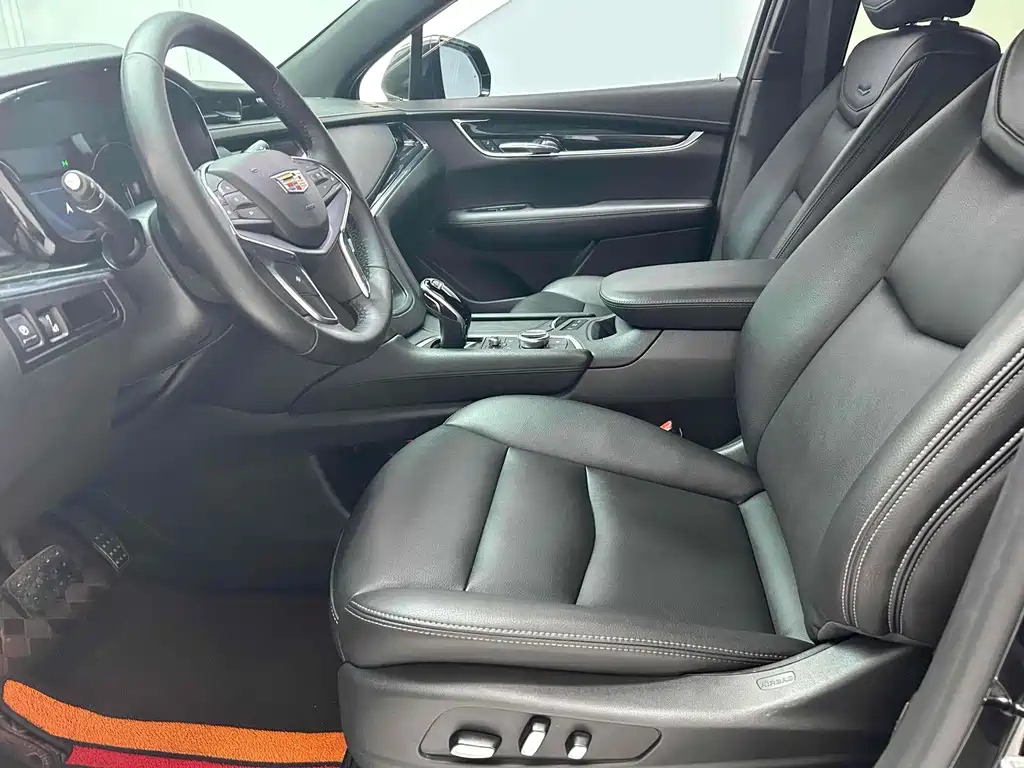 CADILLAC XT5 2021