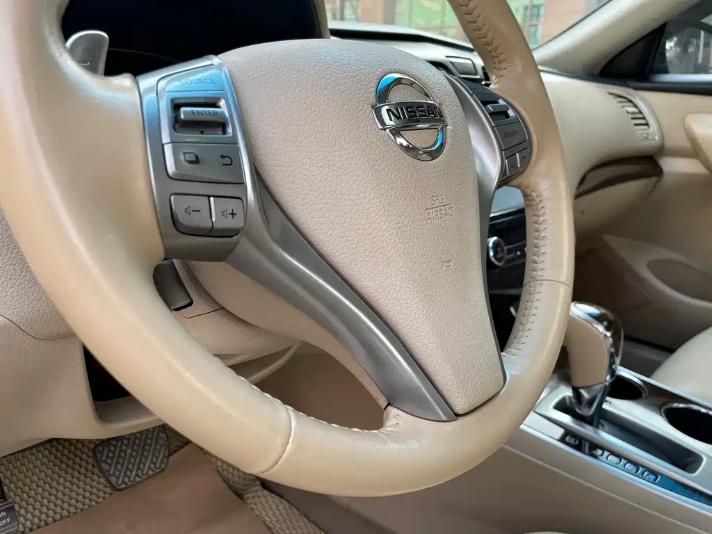 NISSAN TEANA 2014