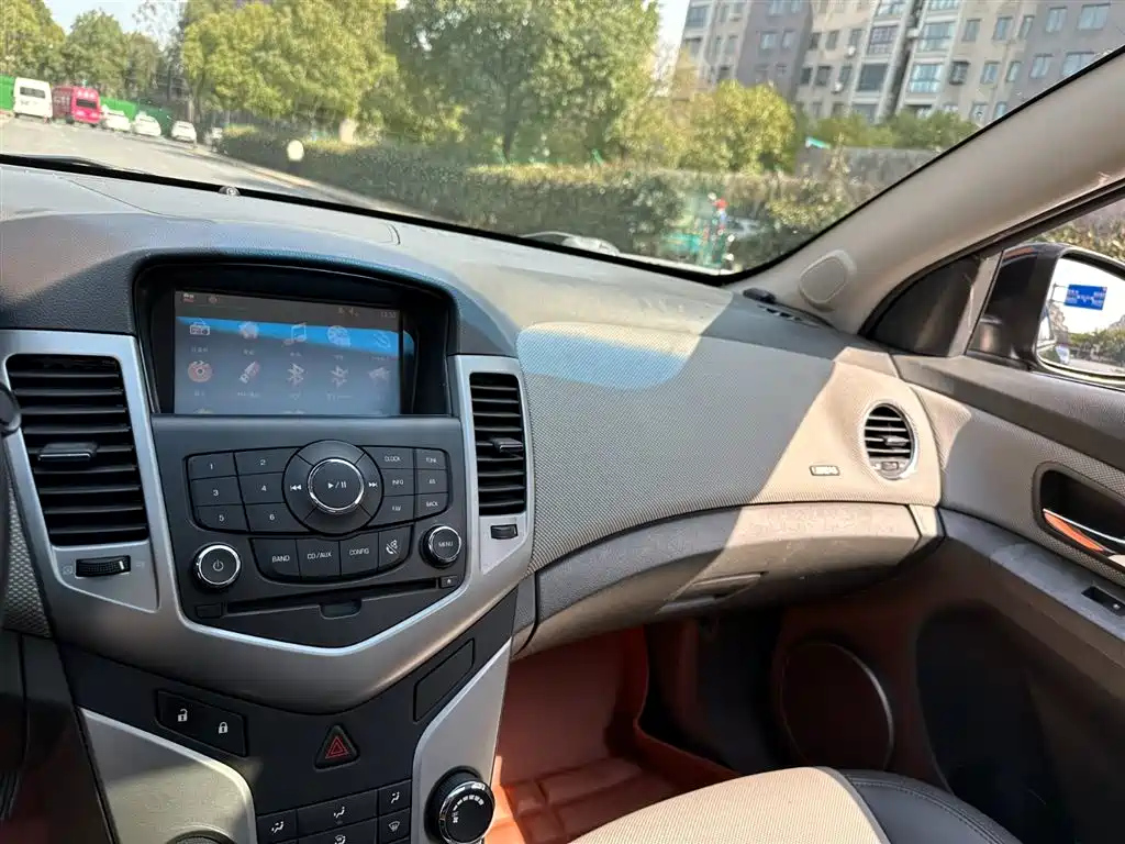 CHEVROLET CRUZE 2012