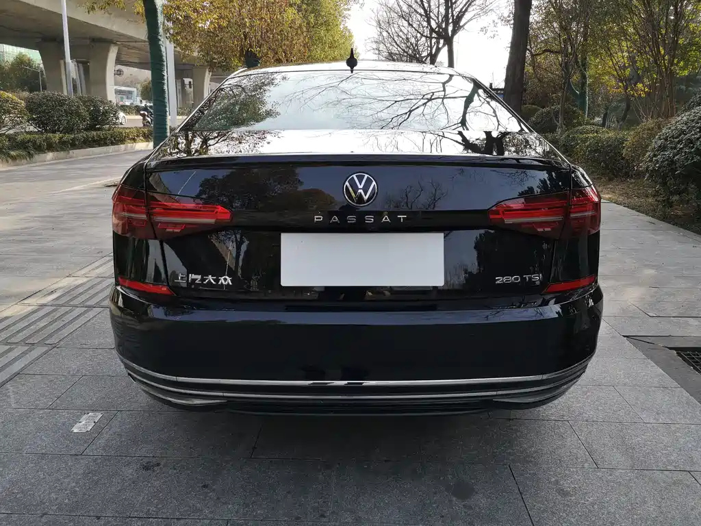 VOLKSWAGEN PASSAT 2021