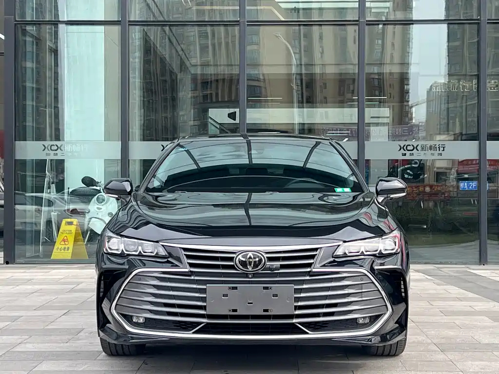 TOYOTA AVALON 2020