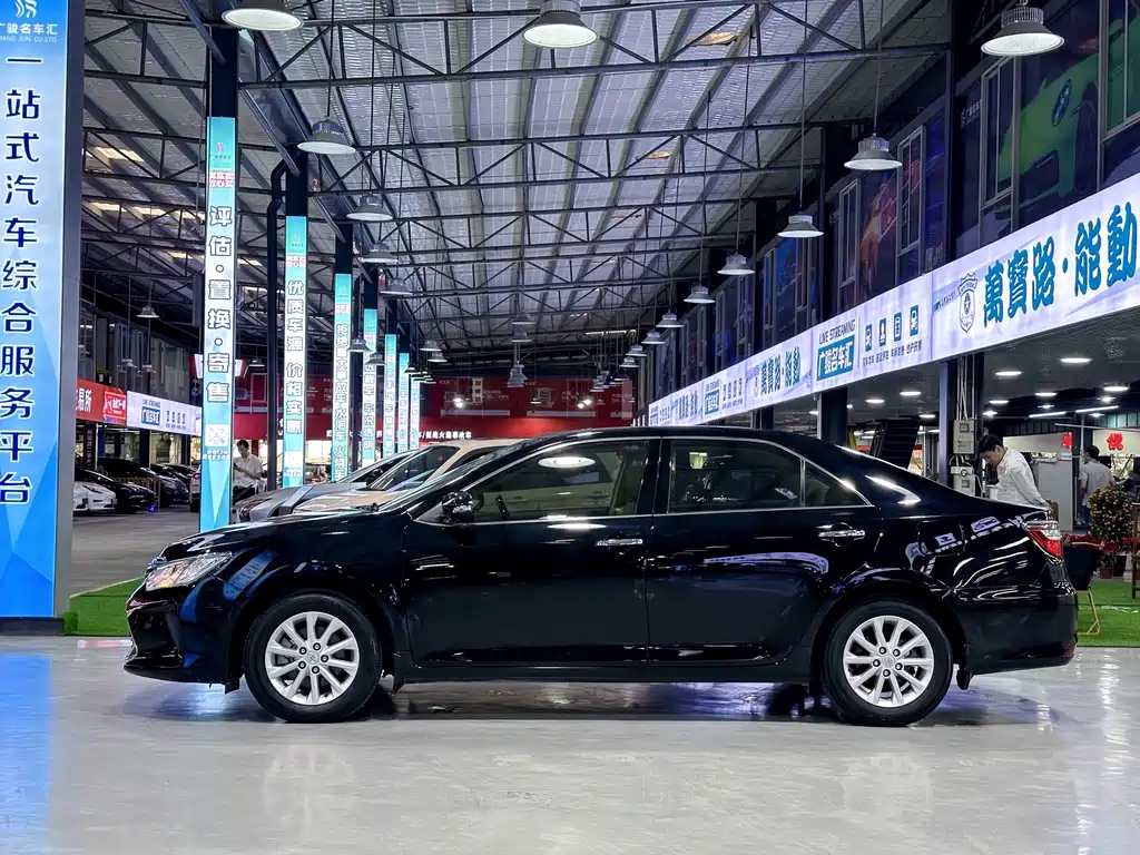 TOYOTA CAMRY 2016