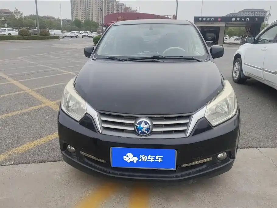 VENUCIA D50 2014