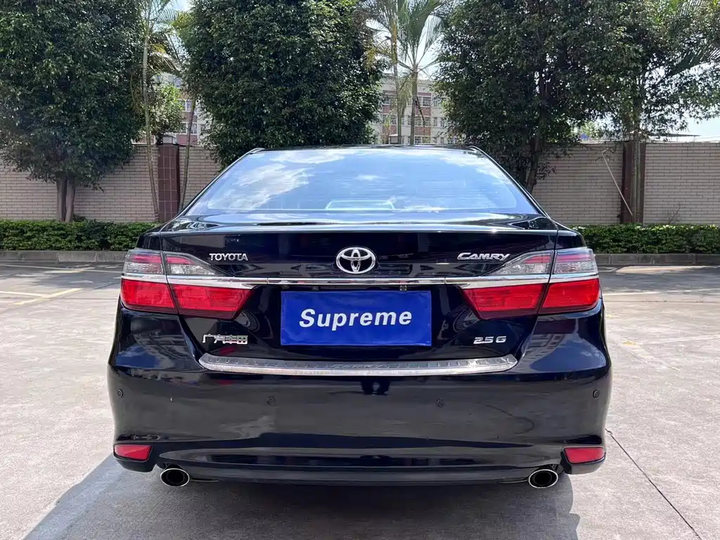 TOYOTA CAMRY 2016