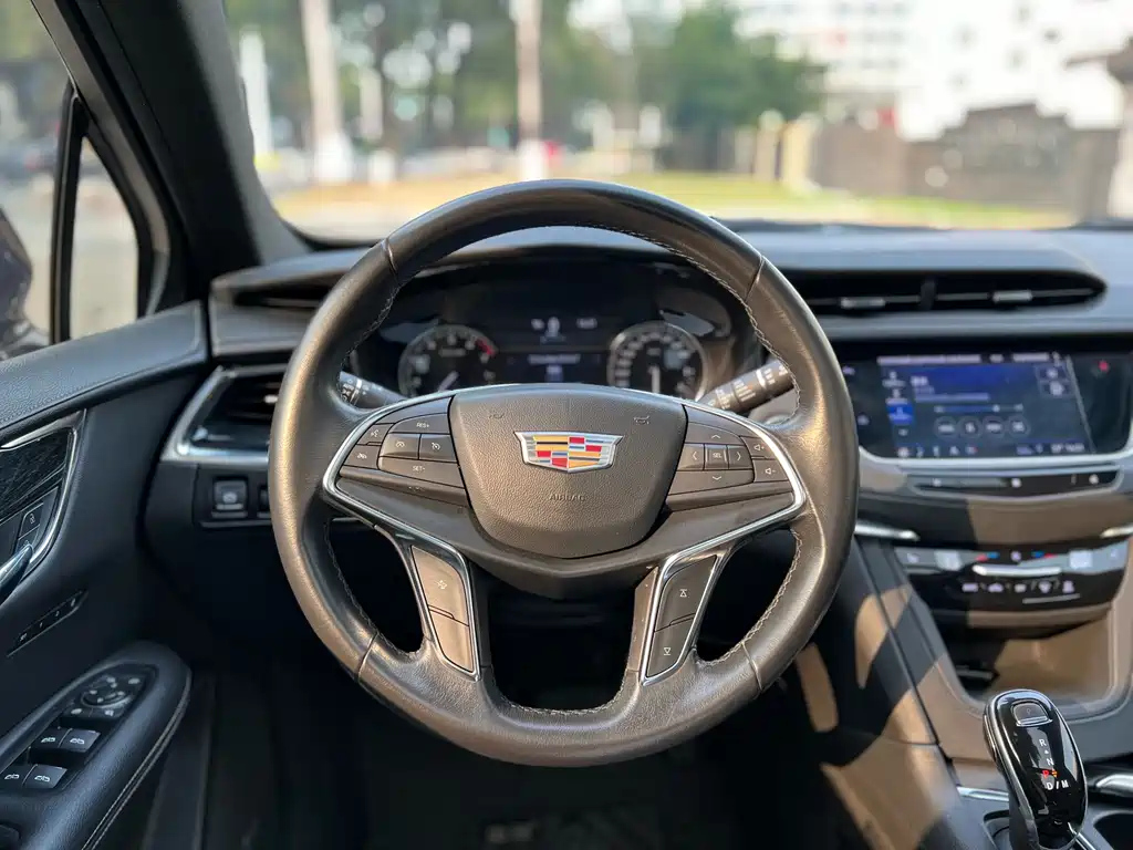 CADILLAC XT5 2020