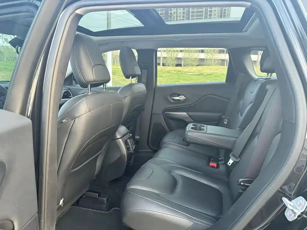 JEEP CHEROKEE 2021