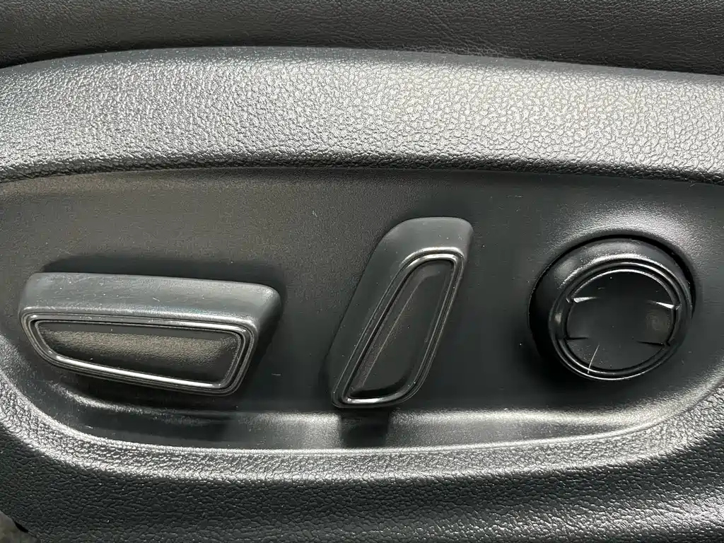 TOYOTA AVALON 2021