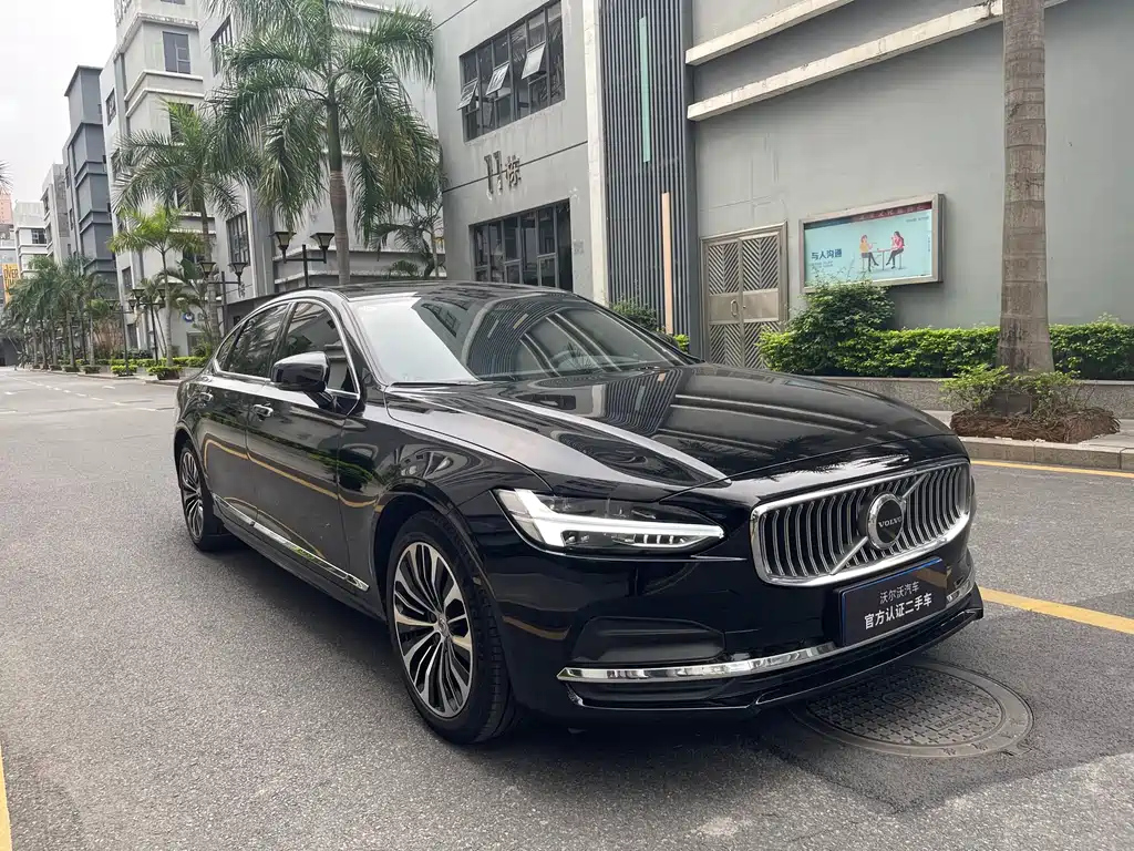 VOLVO S90 2022